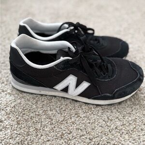 Women’sNew Balance Black Sneakers